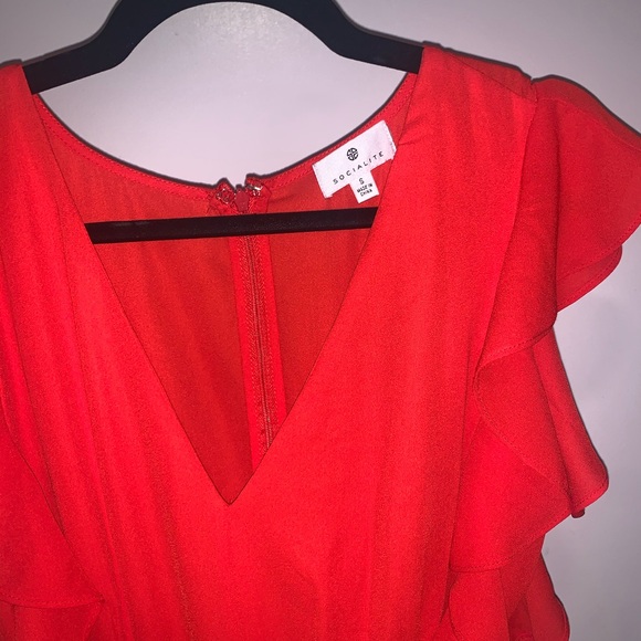 Socialite Red Dress with Tie - Picture 2 of 3